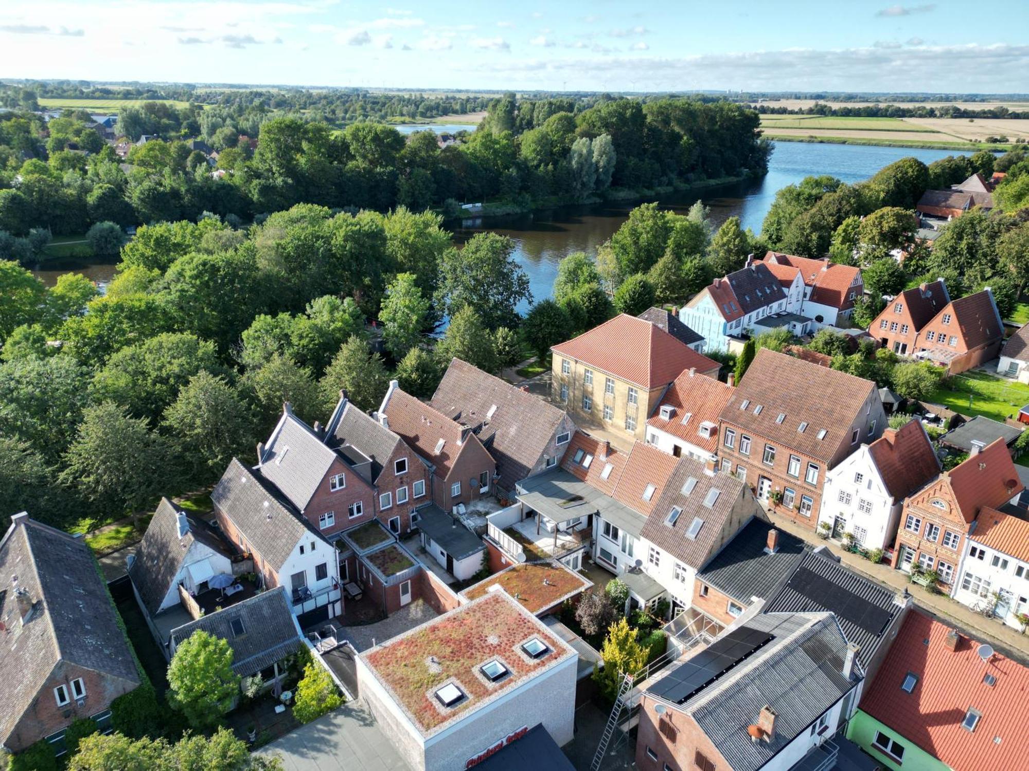 Loftwohnung 2 Simmerdeis An Der Gracht Friedrichstadt Exterior foto